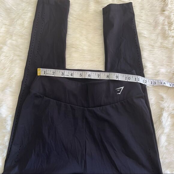 Gymshark black leggings  - Picture 7 of 8